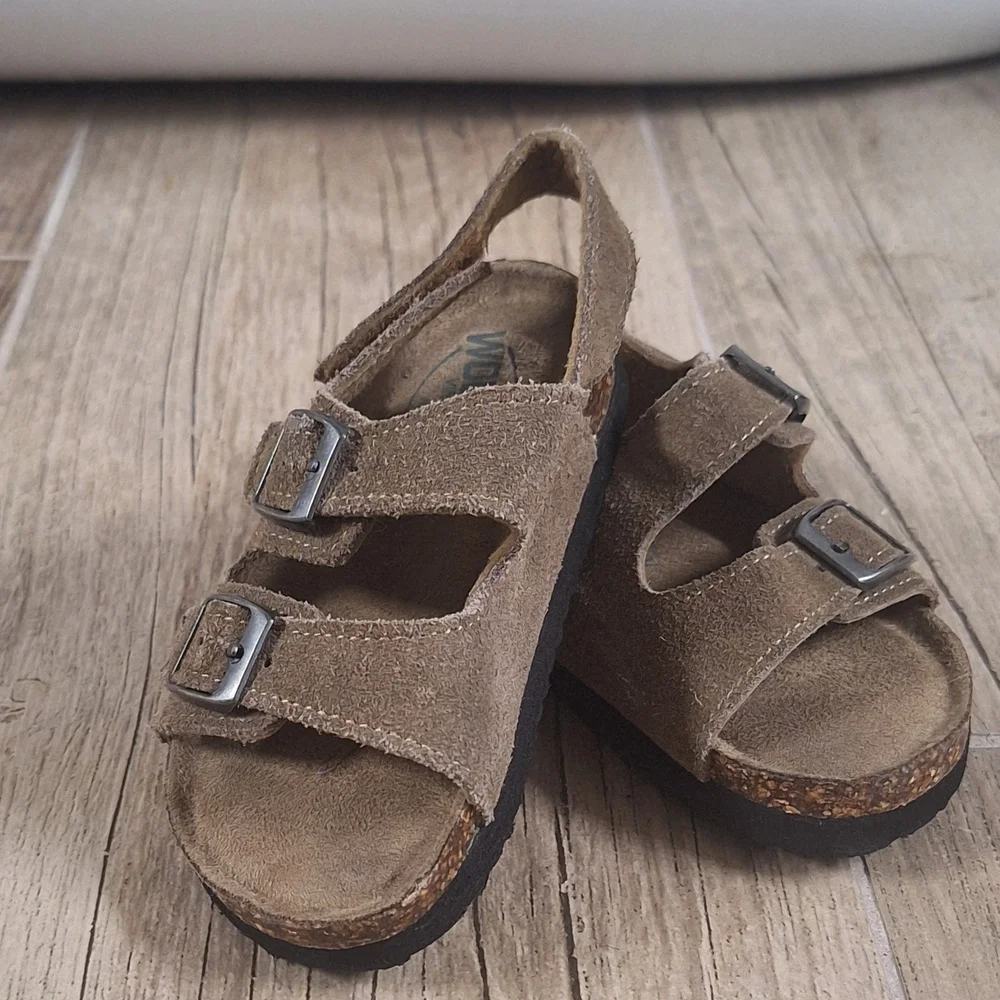 Woodstock Leather Kids Tan Sandals with Buckle Straps & Hook& Loop Sz. 8